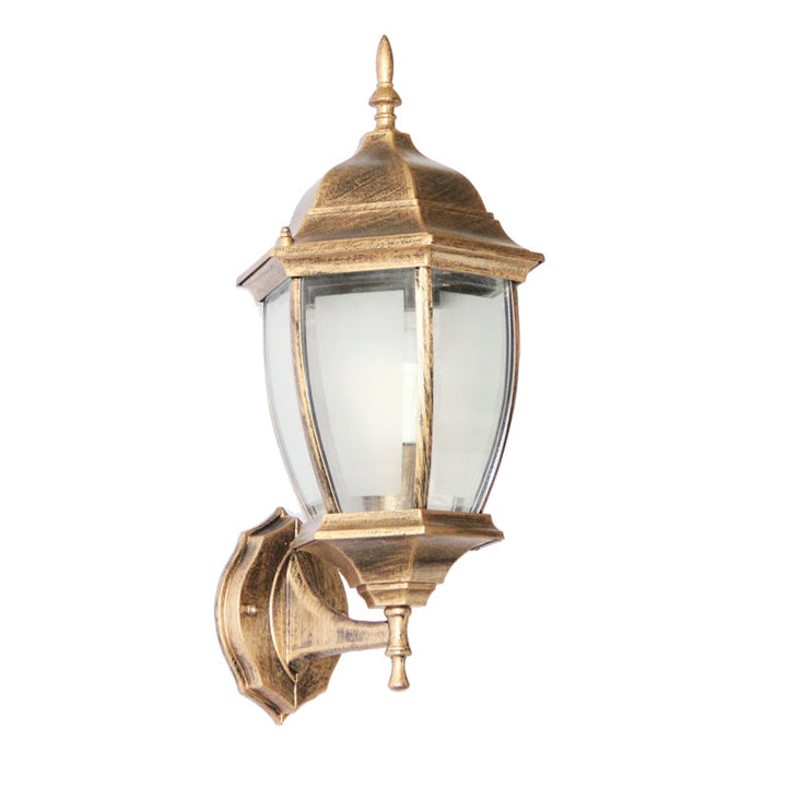 Moderne, vanntett, sekskantet vegglampe i retrostil laget av aluminium med frostet klart glass og burdesign for terrassen
