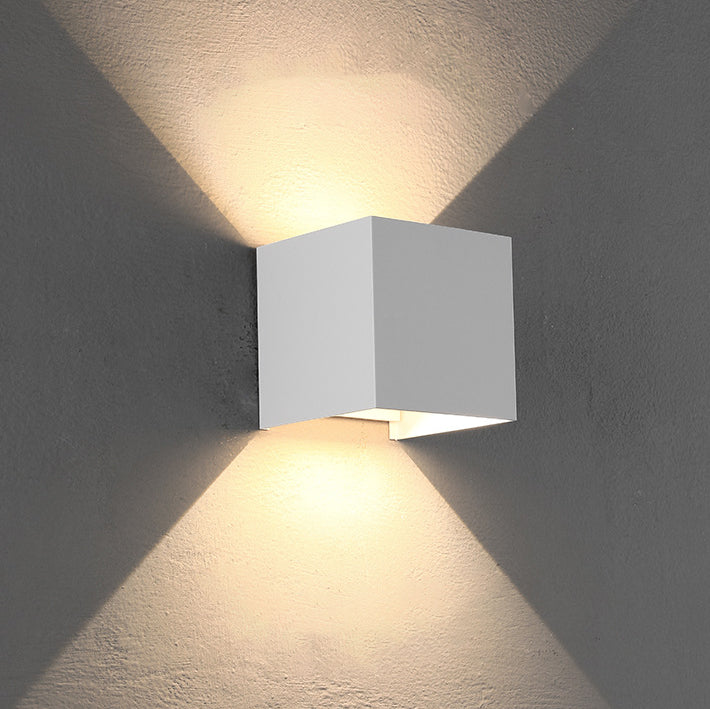 Skanto | Moderne Minimalistisk Vanntett kube Opp Ned Aluminium Glass Induksjon LED Vegg Lys Lamper For Soverom