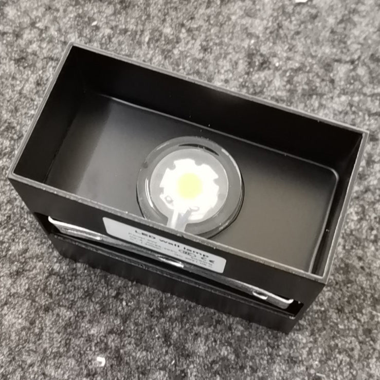 Skanto | Moderne Minimalistisk Vanntett kube Opp Ned Aluminium Glass Induksjon LED Vegg Lys Lamper For Soverom