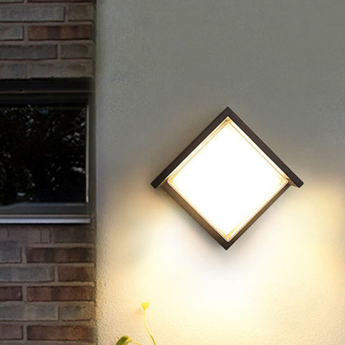 Moderne Minimalistisk Vanntett Rund Firkantet Plast Akryl LED Vegglampe For Hage | Skanto