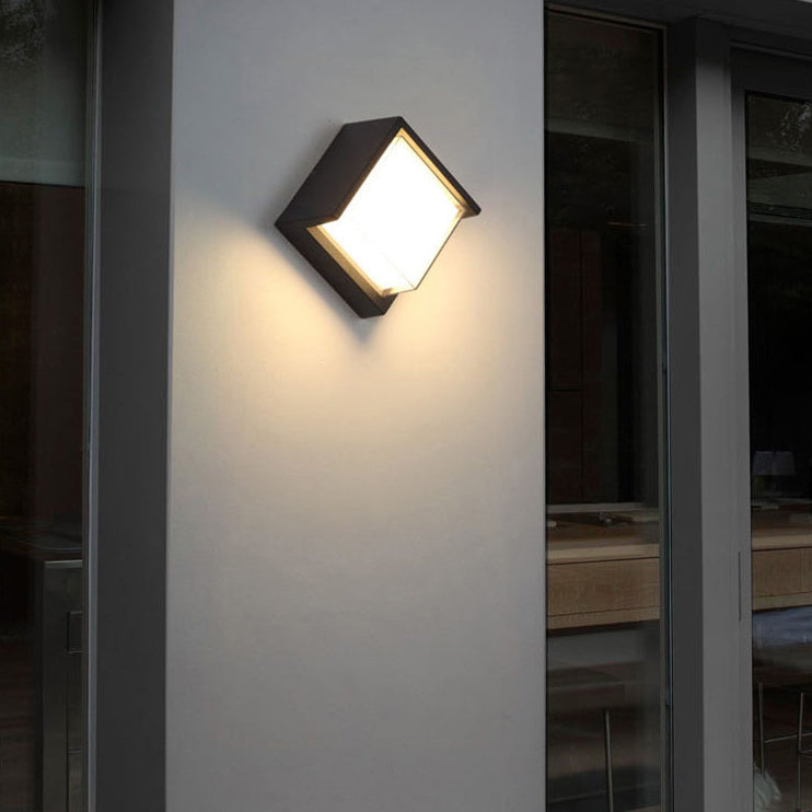 Vanntett rund/firkantet LED-vegglampe av plast/akryl for hagen