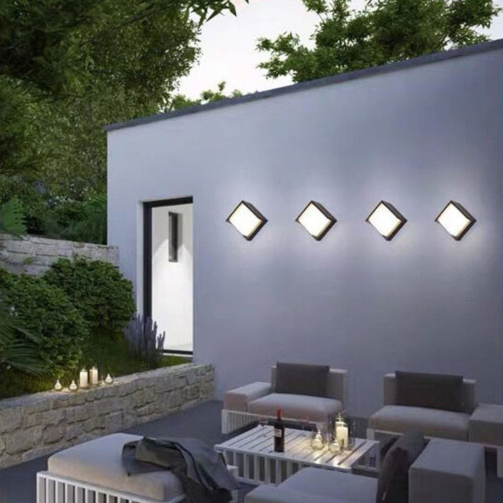 Vanntett rund/firkantet LED-vegglampe av plast/akryl for hagen