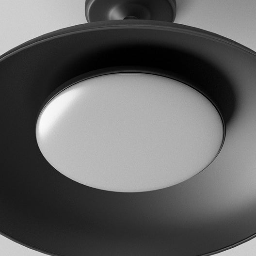 Vanntett, utvidet sylindrisk taklampe med skivefot laget av jern med 1 lyskilde, delvis innfelt montering for terrassen.