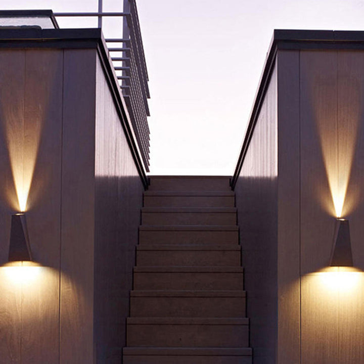 Moderne Minimalistisk Vanntett Trapezoidal Aluminium Trykk LED Utendørs Vegglampe For Utendørs Patio | Skanto