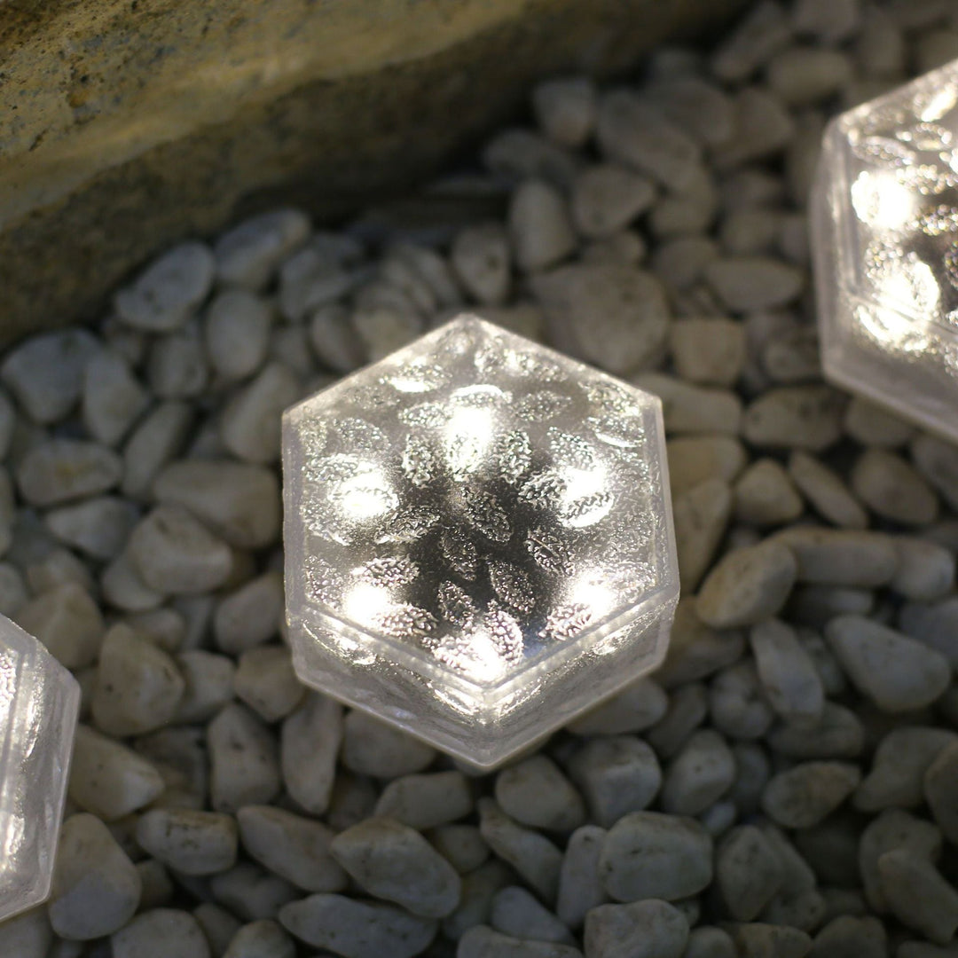 Moderne minimalistisk solarpanel vanntett hexagonal isflis ABS PVC LED plengelampe for utendørs terrasse | Skanto