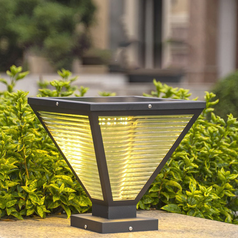 Moderne Minimalistisk Solvannslippende Firkantet Prismatic Rustfritt Stål Glass LED Utendørs Lys For Terrasse | Skanto