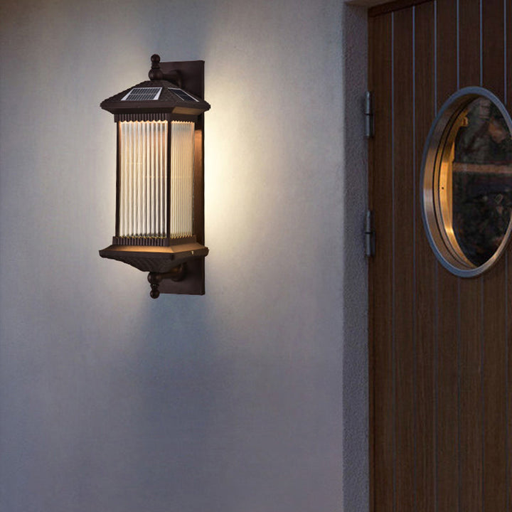 Tradisjonell kinesisk vanntett rektangulær glassmetall 1-lampe vegglampe for utendørs patio | Skanto