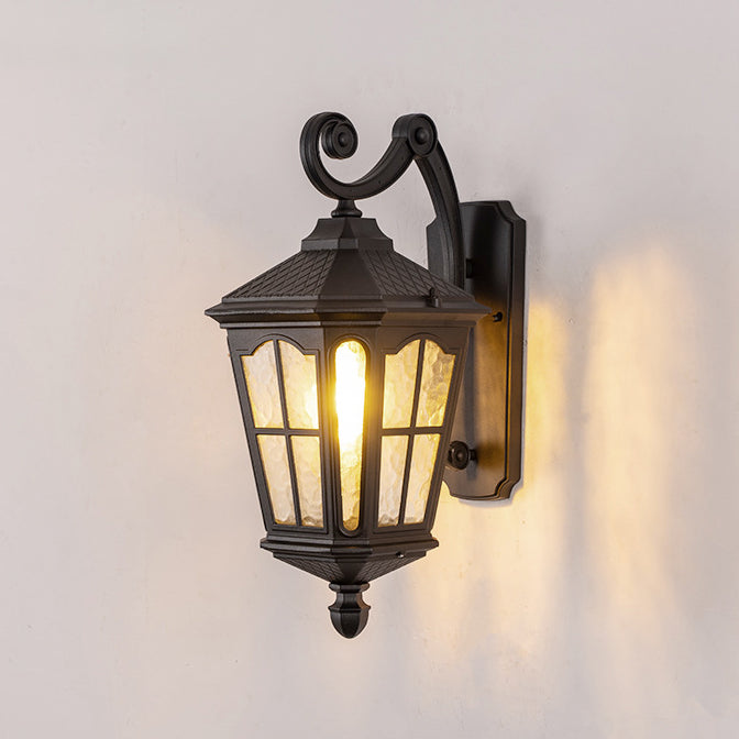 Vanntett vegglampe laget av aluminium og glass med terrasselys
