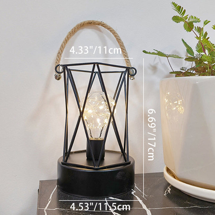 Skanto | Moderne Minimalist Vertikale Stripete Firkantrund Jern LED Bordlampe For Stue
