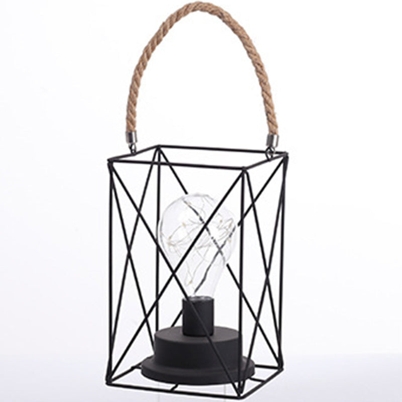Skanto | Moderne Minimalist Vertikale Stripete Firkantrund Jern LED Bordlampe For Stue