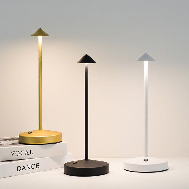 Skanto | Modern Enkelhet Triangel Kjegle Rund Akryl Sylinder Jern LED Bordlampe for Stuen