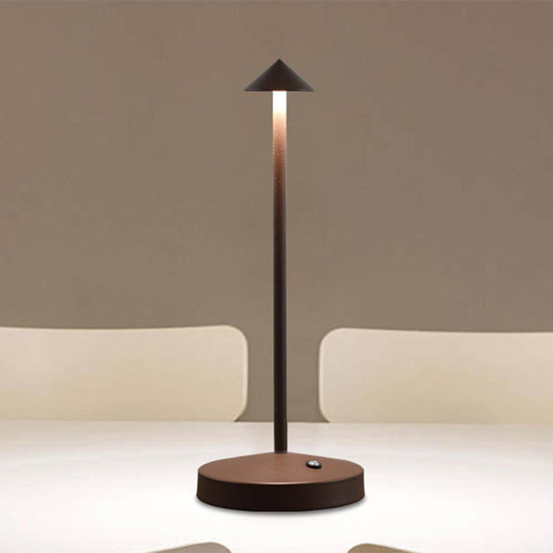 Skanto | Modern Enkelhet Triangel Kjegle Rund Akryl Sylinder Jern LED Bordlampe for Stuen