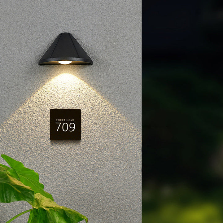 Moderne Minimalistisk Triangel Vanntett Linse Aluminium LED Vegglampe For Utendørs Patio | Skanto