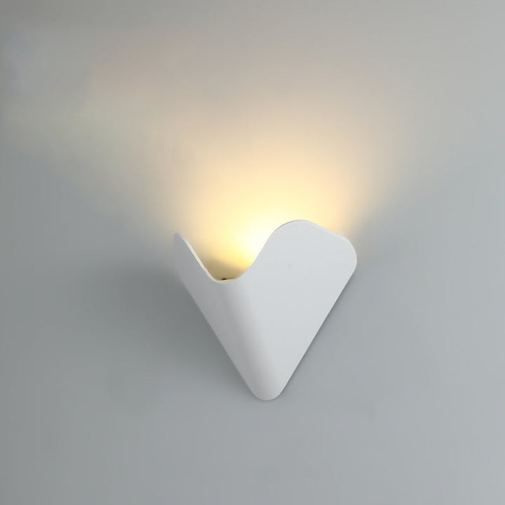 Moderne Minimalistisk Trekant Fuglerede Halv Sirkel Vanntett Aluminium LED Vegglampe For Utendørs Patio | Skanto