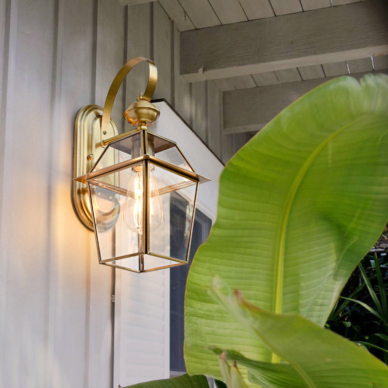 Moderne nordisk sekskantet klokke vanntett glass messing 1-lyskilde vegglampe for utendørs terrasse | Skanto