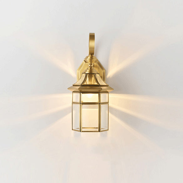 Moderne nordisk sekskantet klokke vanntett glass messing 1-lyskilde vegglampe for utendørs terrasse | Skanto