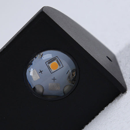Moderne Enkelthet Vanntett Buet Sylinderformet Aluminium PC LED Vegglampe For Utendørs Terrasse | Skanto