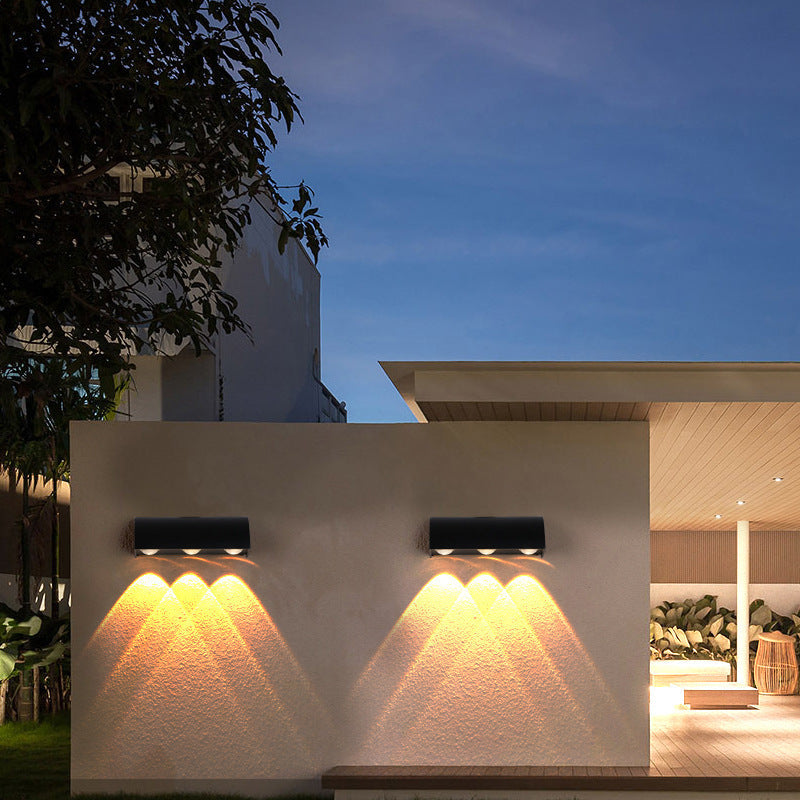 Moderne Enkelthet Vanntett Buet Sylinderformet Aluminium PC LED Vegglampe For Utendørs Terrasse | Skanto