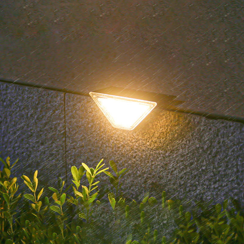 Moderne Enkelhet Sol Vannavstøtende ABS PS Triangel LED Landskapsbelysning Utendørs Lys For Utendørs Terrasse | Skanto