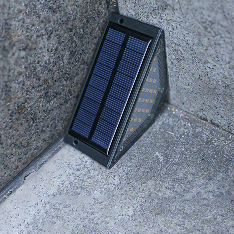 Moderne Enkelhet Sol Vannavstøtende ABS PS Triangel LED Landskapsbelysning Utendørs Lys For Utendørs Terrasse | Skanto