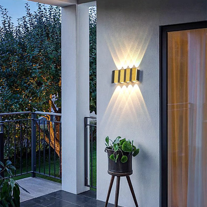 Moderne Enkelhet Vanntett Aluminium Rektangulær Bøyd Opp Og Ned LED Vegglampe For Utendørs Patio | Skanto