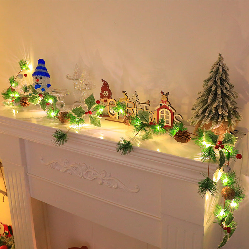 Norvo | Moderne Art Deco Batteri Kobber Plast Blad Klokkebjørk Nål Rød Frukt Juledekorasjon LED Lysstrenger For Soverom