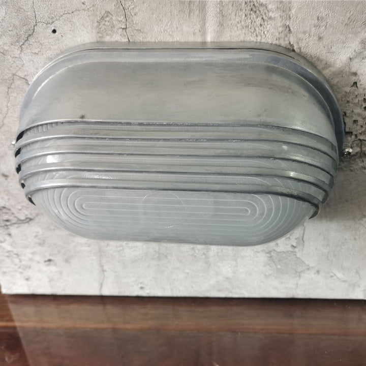 Moderne Industriell Vanntett Aluminiums Glass Frosted Oval Stripet 1-Lys Vegglampe For Utendørs Terrasse | Skanto