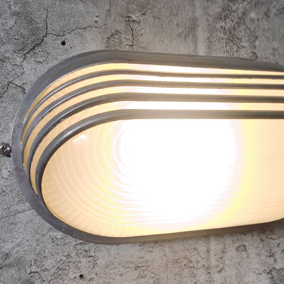 Moderne Industriell Vanntett Aluminiums Glass Frosted Oval Stripet 1-Lys Vegglampe For Utendørs Terrasse | Skanto