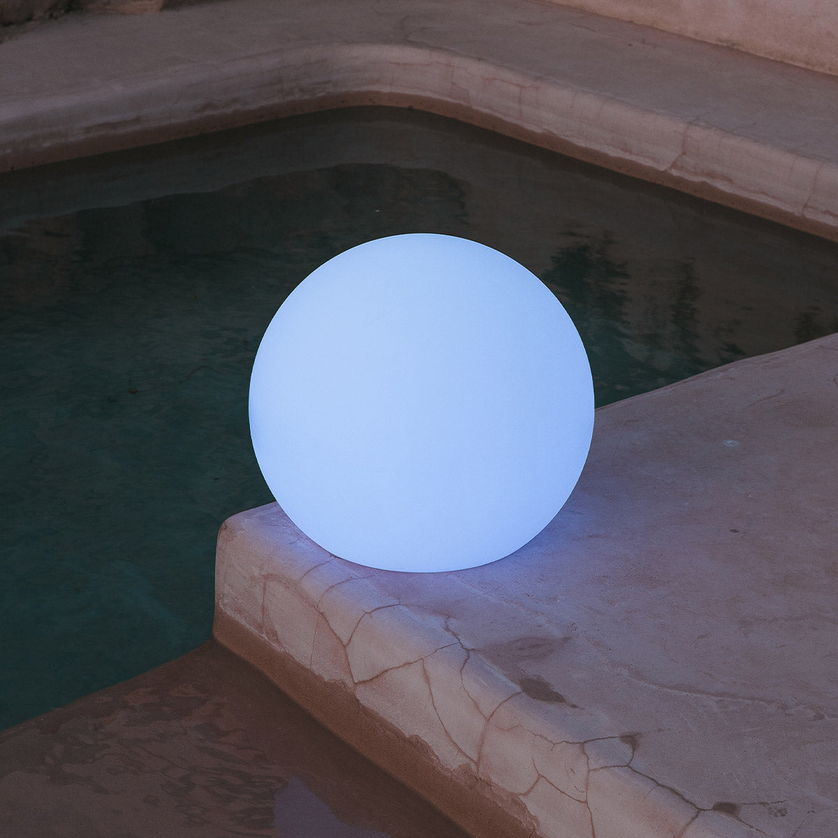 Norvo | Glitrende leke ball i ulike størrelser!