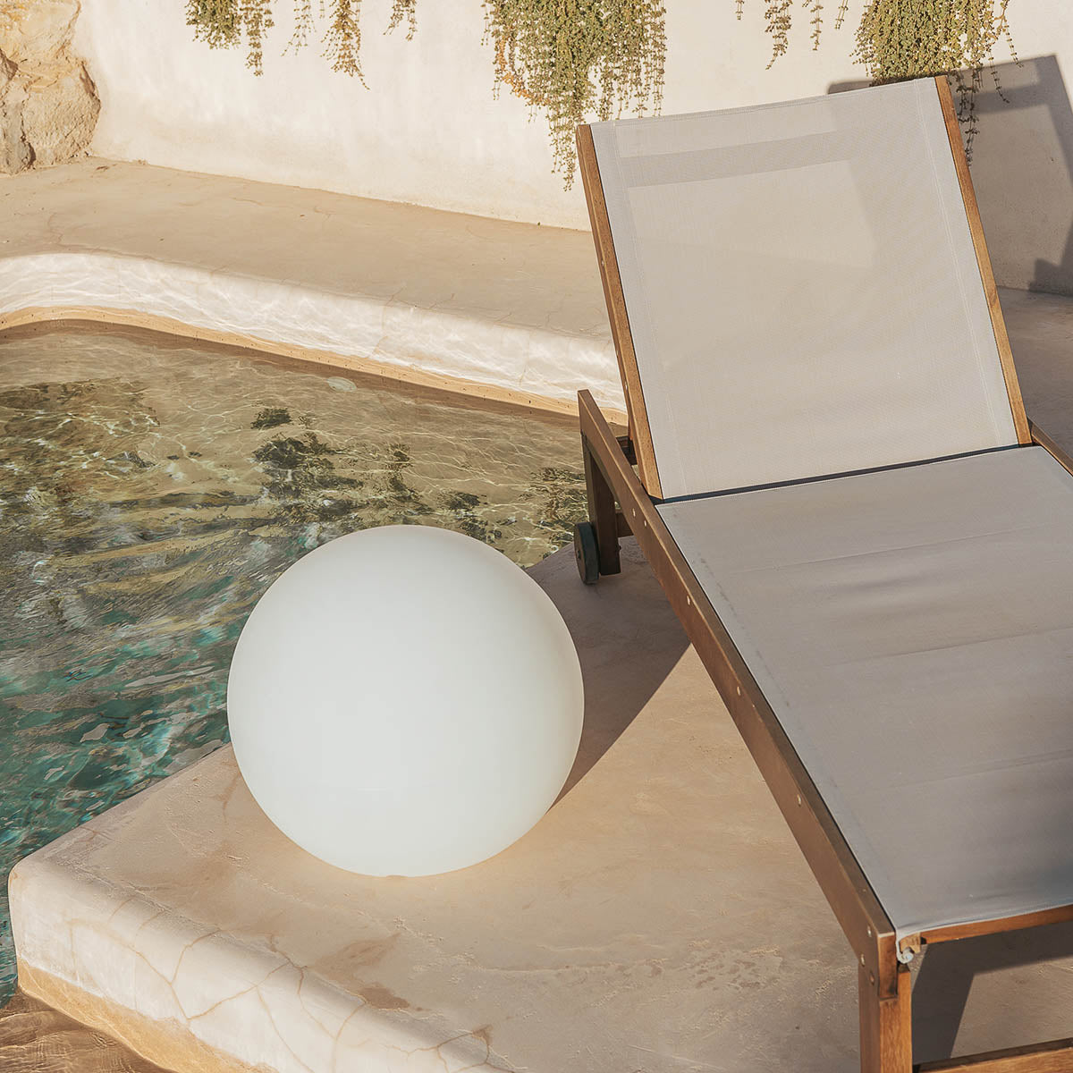 Norvo | Glitrende leke ball i ulike størrelser!