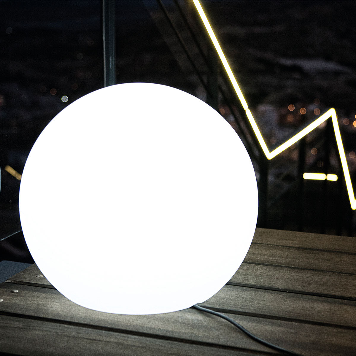 Norvo | Glitrende leke ball i ulike størrelser!