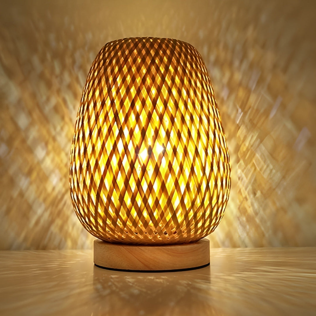 Skanto | Stilig bambusbordlampe med USB-strøm - Bærekraftig og energieffektiv design