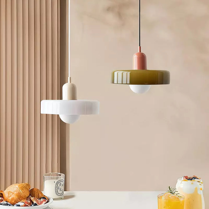 Farget glasspendellampe - BauLume | Skanto