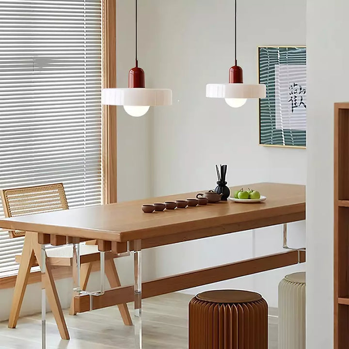 Skanto | Pendellampe laget av farget glass | Elegant hengelampe i Bauhaus-stil | Designlampe for stue og spisestue