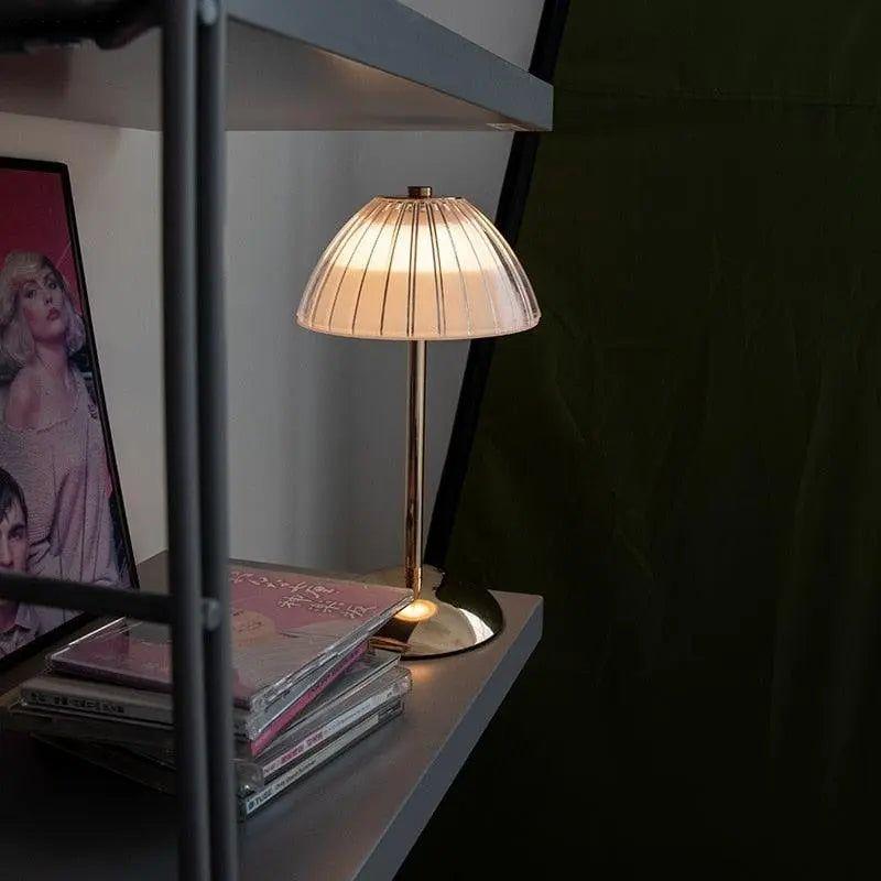 Beacon - LED-krystall nattbordslampe uten hus