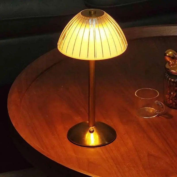 Beacon - LED-krystall nattbordslampe uten hus