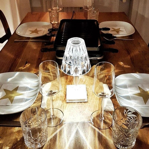 Elegant Krystall Bordlampe for Stue Skanto