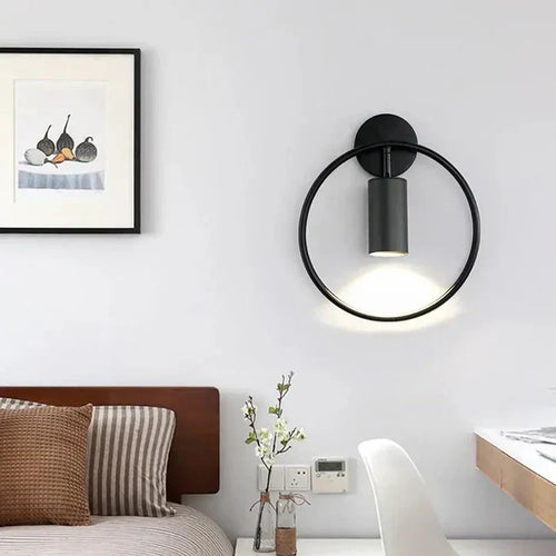 FlammeStylée – Gylden Vegglampe for Elegant Atmosfære Skanto
