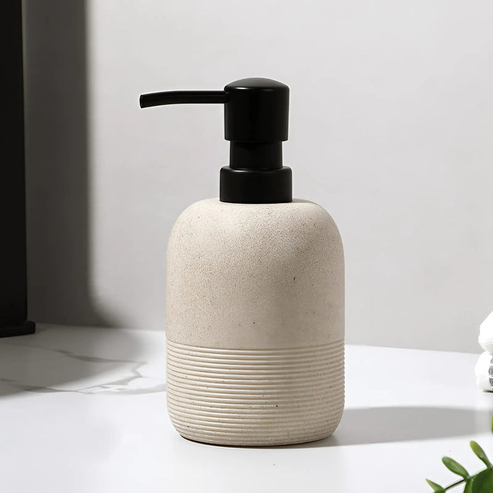 Elegant Resin Såpedispenser i Holdbar Sandstein Stil | Skanto