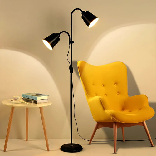 Moderne justerbar LED-gulvlampe med E27-sokkeldesign | Skanto