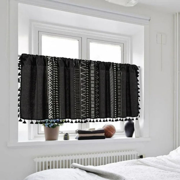 Skanto | Svart Geometrisk Tribal Frynse Kabinett Gardin