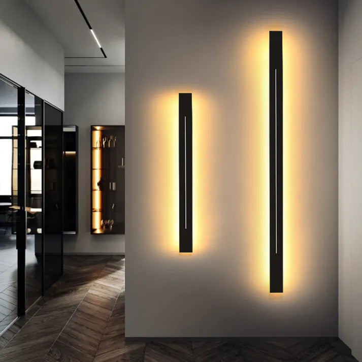 Skanto | LED Vegglampe | Modern Vertikal Sort Innendørs Sconce