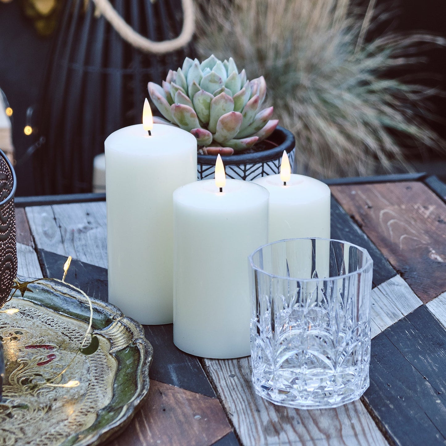 Norvo | TruGlow LED Utendørs Stearinlys Trio med Fjernkontroll