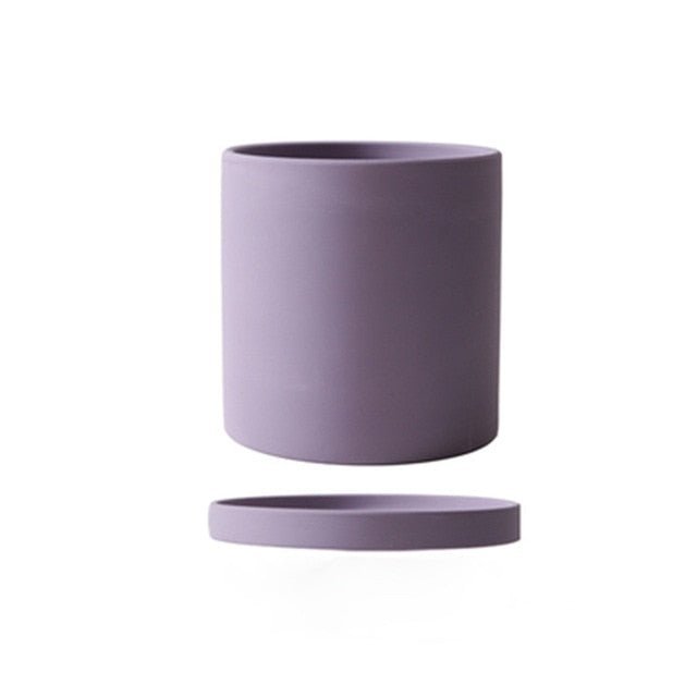 Eleganter Blumentopf aus Keramik mit Untertasse