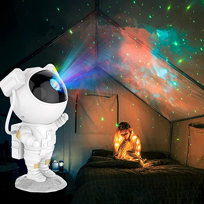 Stjernete LED-projektor – Astronautlampe med 360° roterende hode og fjernkontroll for soverom og stue | Skanto