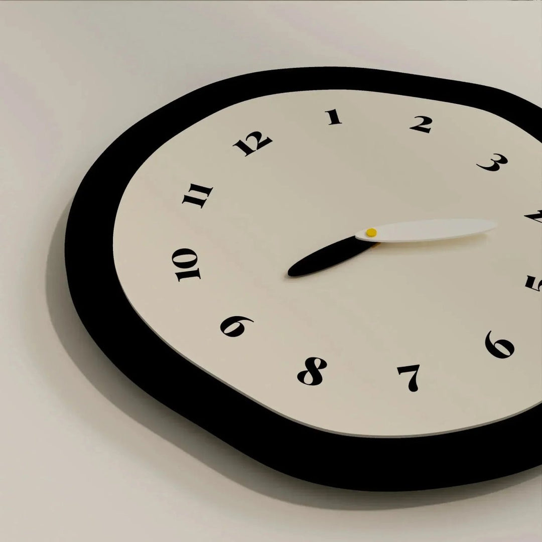Skanto | Moderne Abstrakt Veggklokke med Elegant Akrylfinish