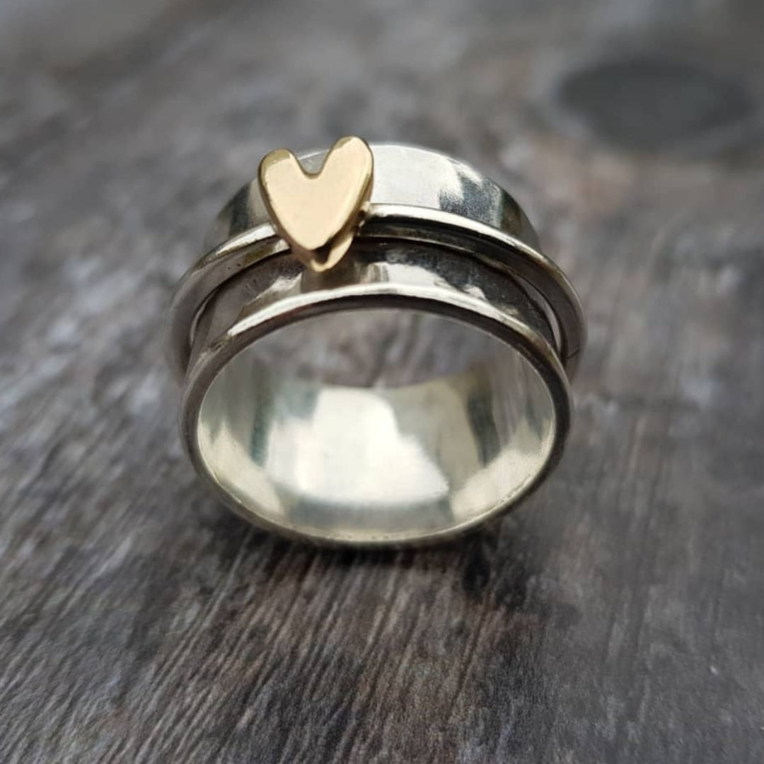 Sjarmerende Vintage Sølvring med Gyldent Hjerte - Auryn Kolleksjon Skanto