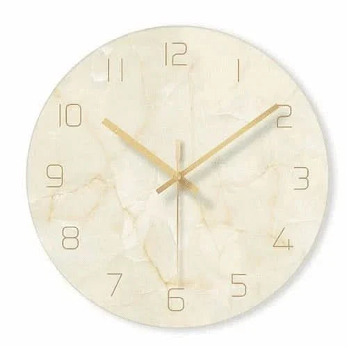 Oliven – Elegante Wanduhr mit Marmor-Inspiration
