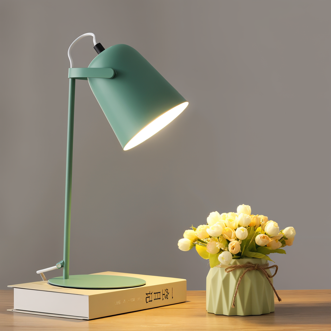 Skanto | Macaron Skrivebordslampe – Nordisk Gul Justerbar Bordlampe for Lesing og Studier