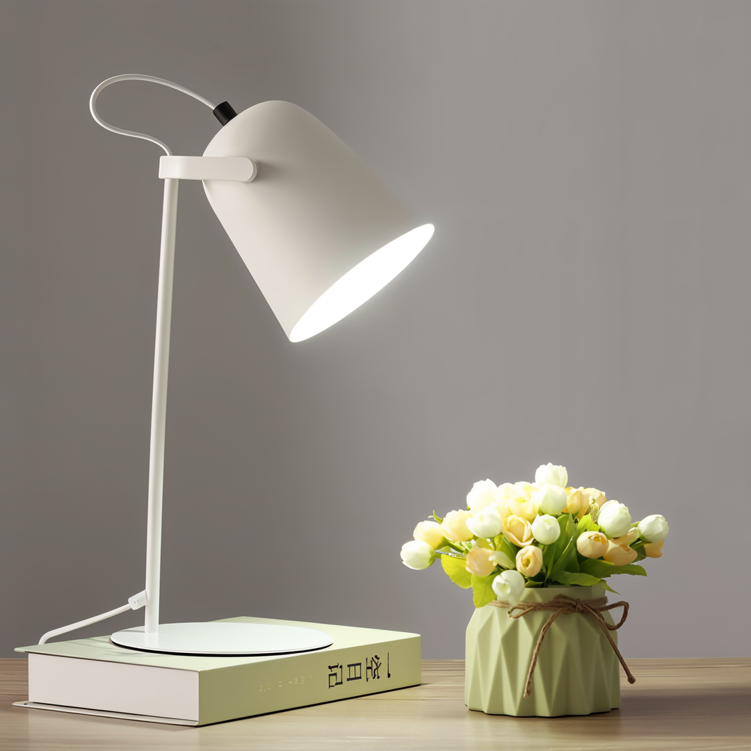 Skanto | Macaron Skrivebordslampe – Nordisk Gul Justerbar Bordlampe for Lesing og Studier